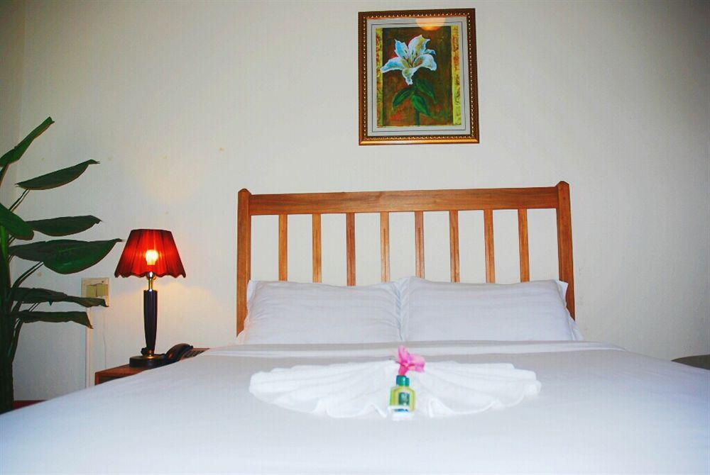 Pacific Crown Hotel Honiara Eksteriør bilde