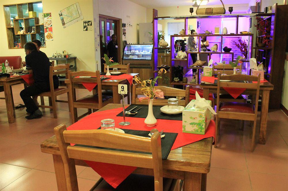 Pacific Crown Hotel Honiara Eksteriør bilde