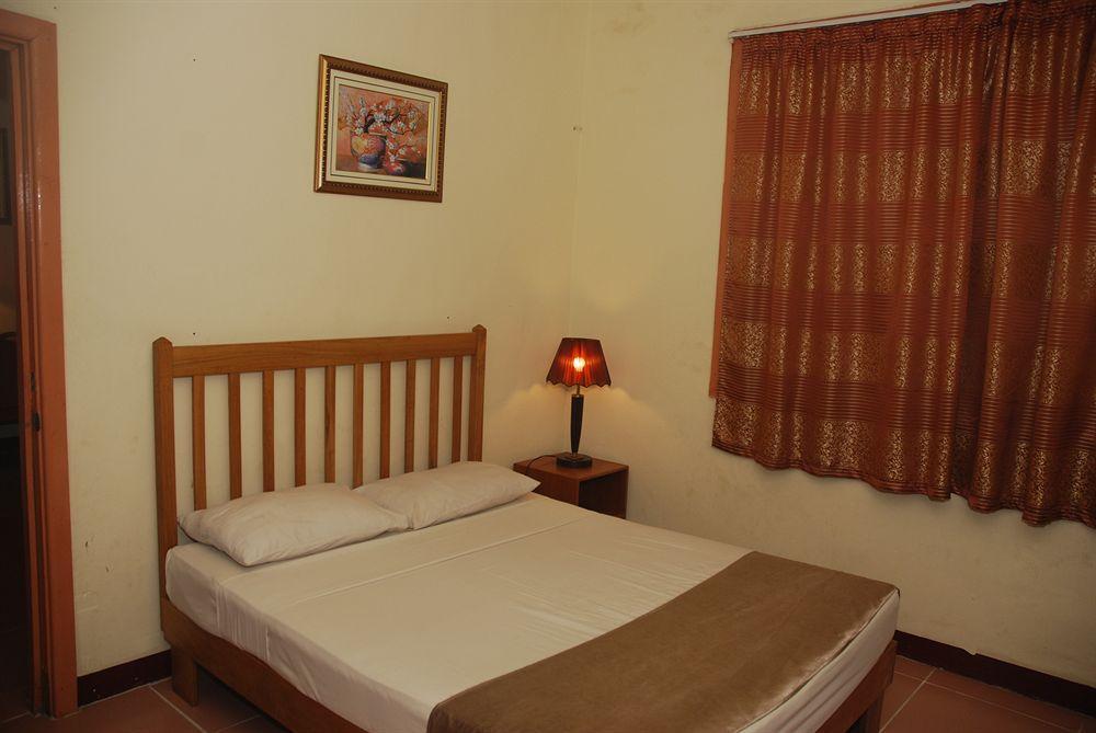 Pacific Crown Hotel Honiara Eksteriør bilde