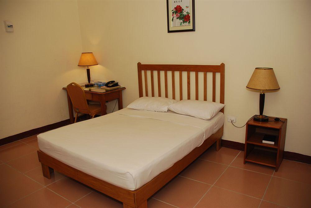 Pacific Crown Hotel Honiara Eksteriør bilde