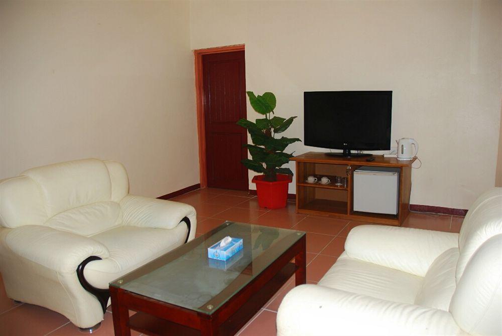 Pacific Crown Hotel Honiara Eksteriør bilde