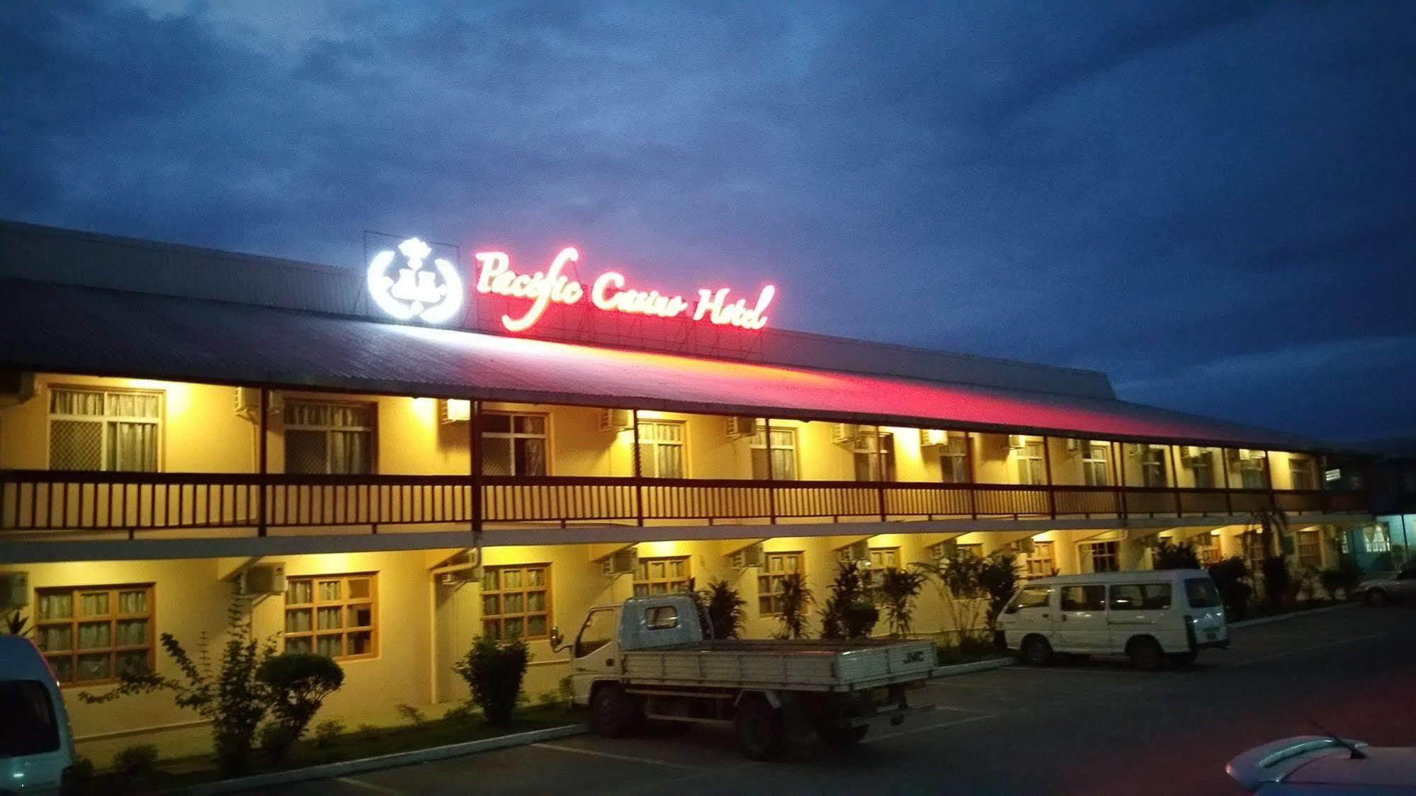 Pacific Crown Hotel Honiara Eksteriør bilde