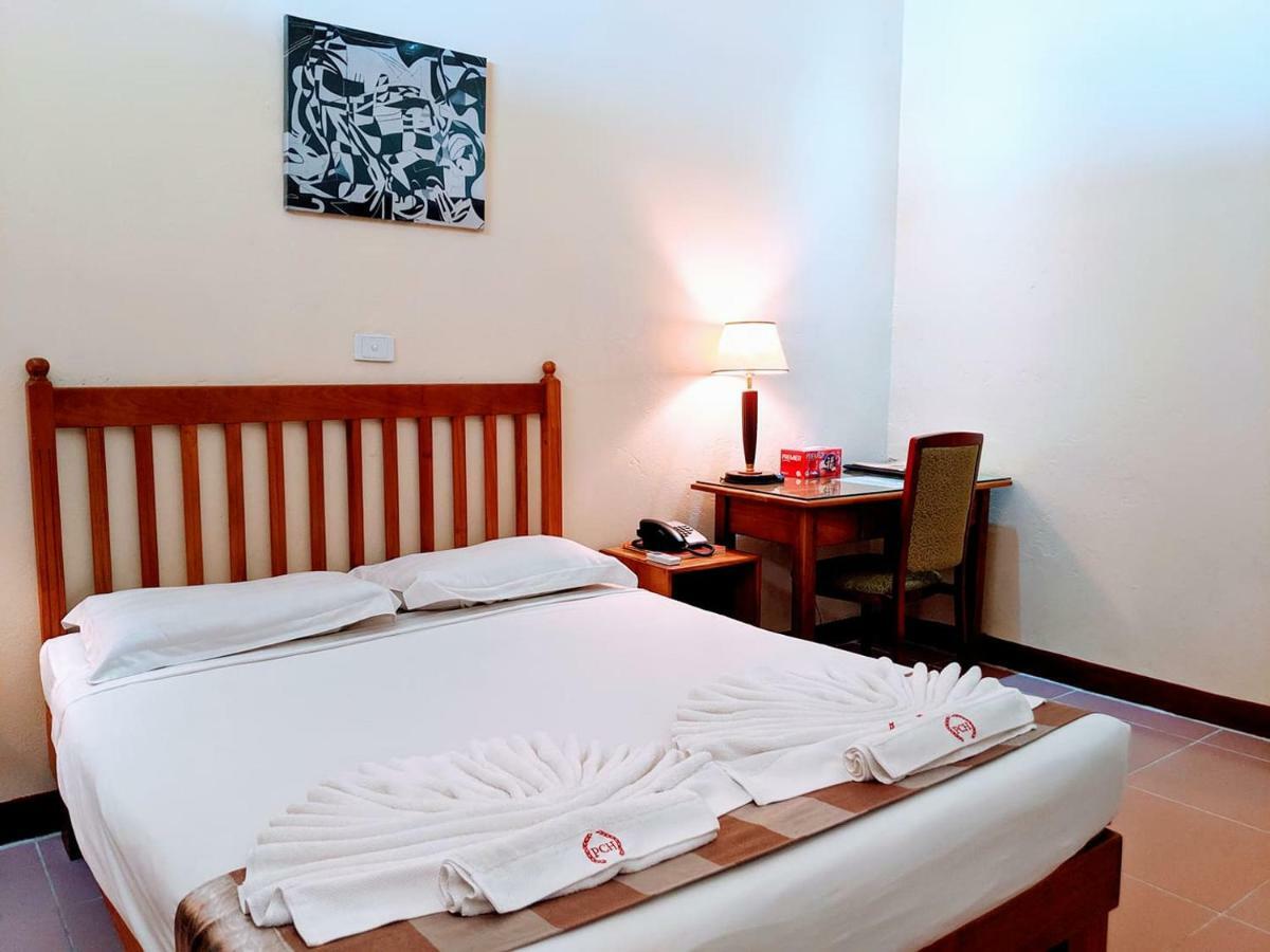 Pacific Crown Hotel Honiara Eksteriør bilde