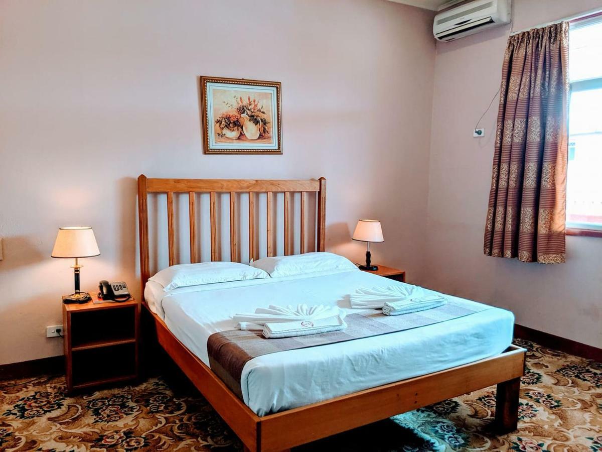 Pacific Crown Hotel Honiara Eksteriør bilde