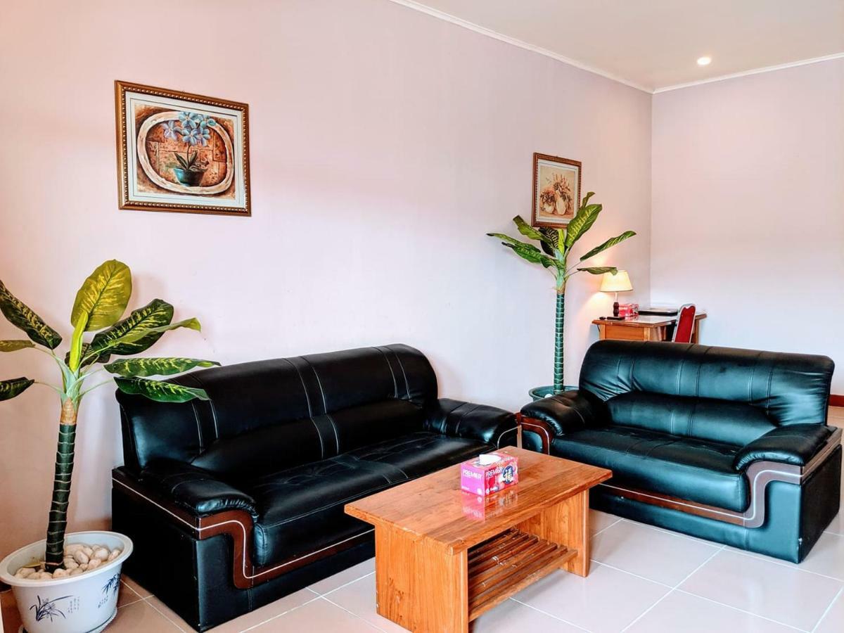 Pacific Crown Hotel Honiara Eksteriør bilde